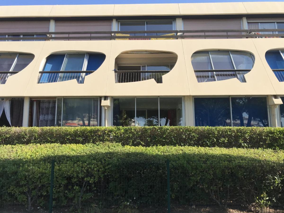 Sol-Y-Days Escale Port: Poolside Studio near North Beach Le Grau-du-Roi Exterior photo